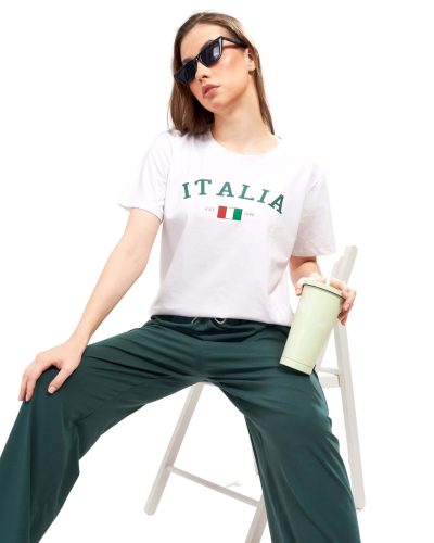 Relaxed fit t-shirt and cargo pant combo