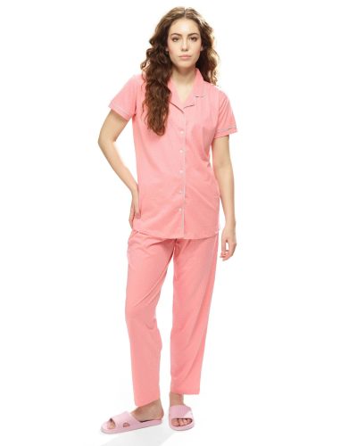Women's pyjama set front-open design with nightdress for a cozy look