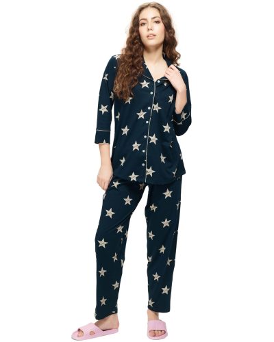 Women's elegant sleepwear set with front-opening nightdress and pyjamas