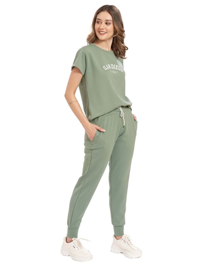 Comfortable women's pyjama set featuring a T-shirt and joggers